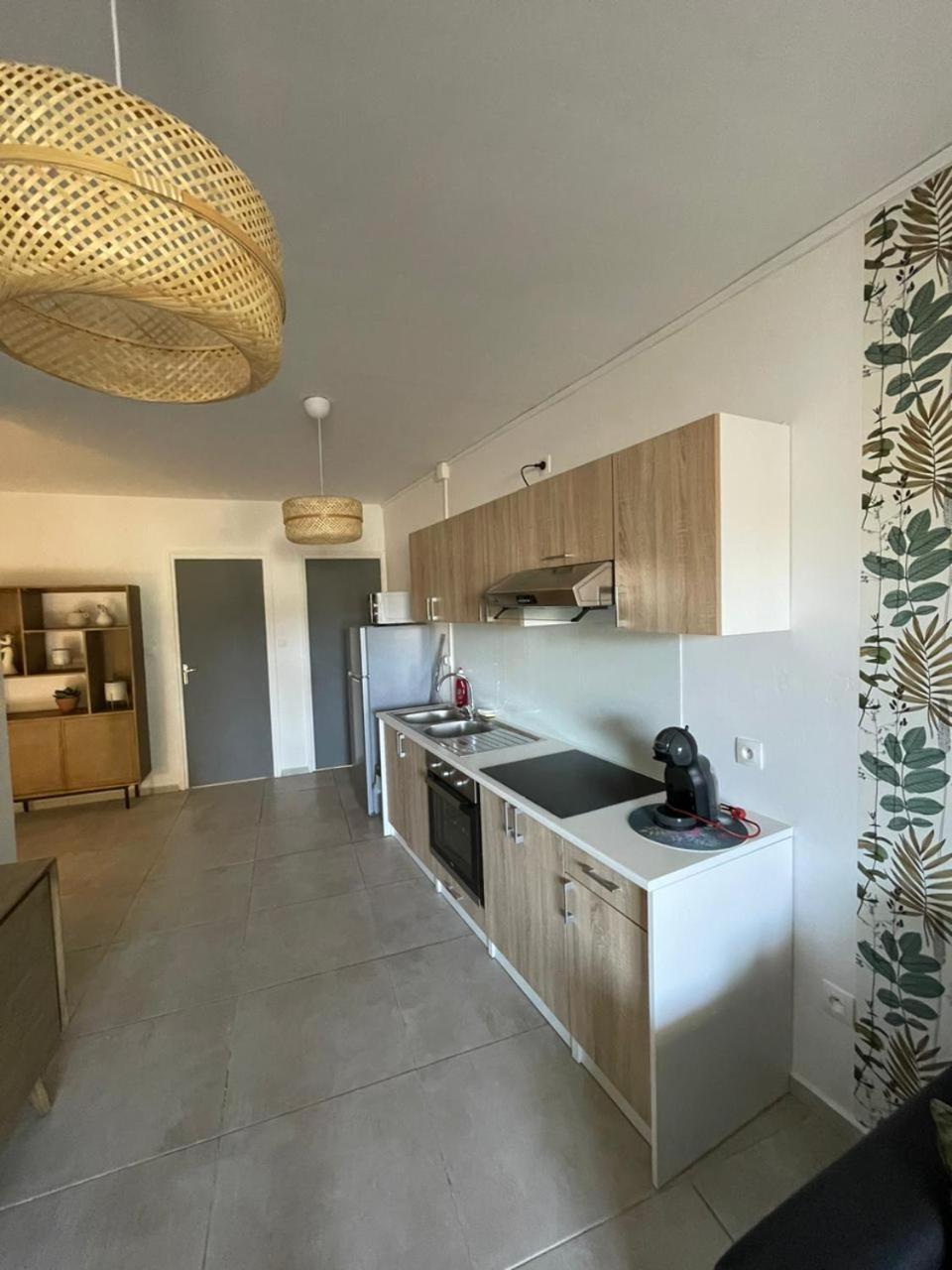 Residencestys Сен Дьони Стая снимка